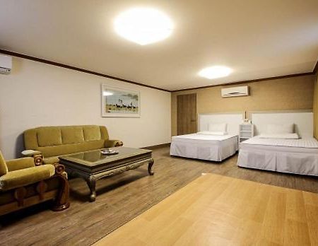Yangji Park Hotel ชางวอน ภายนอก รูปภาพ